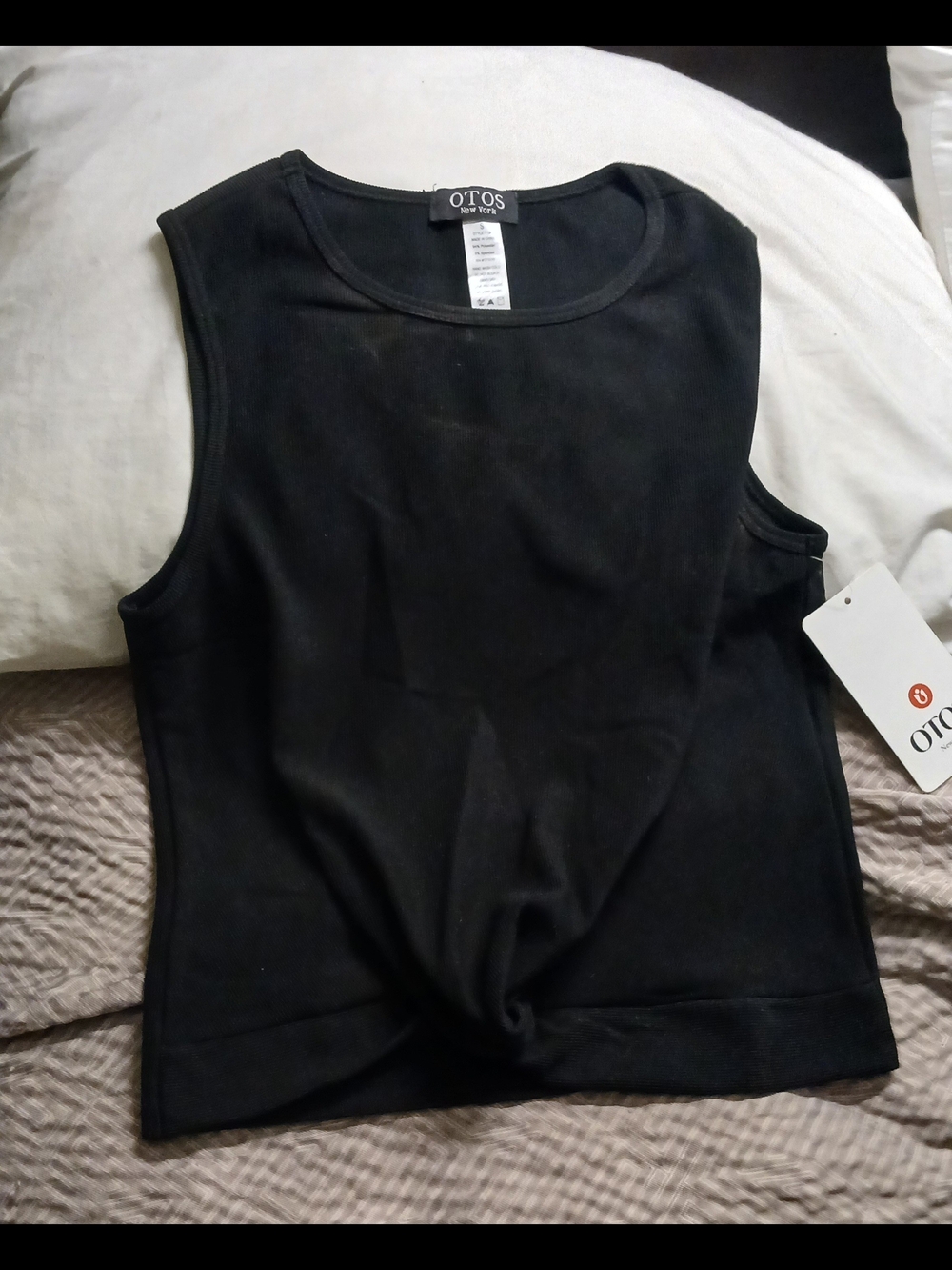 Solo Black Crewneck Sleeveless Tank Top